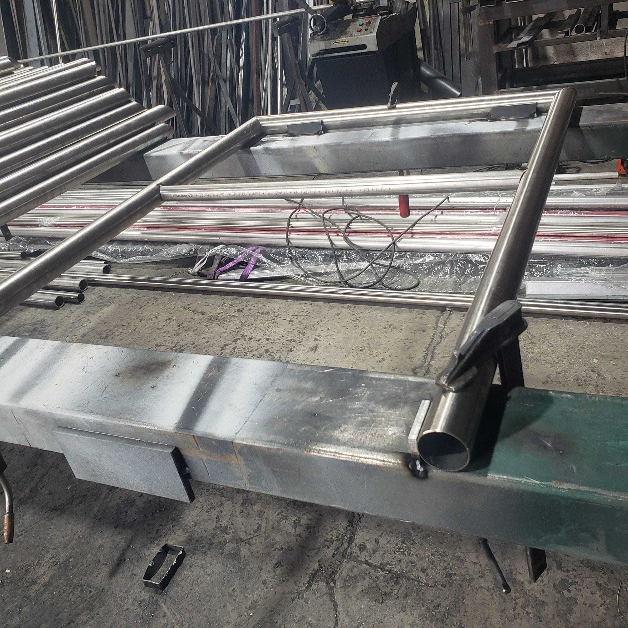 Stainless tube handrail frame in the workshop